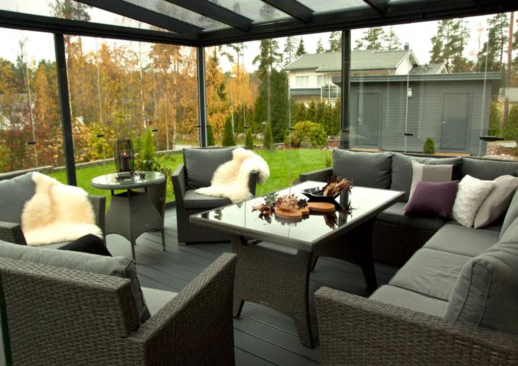 natural-light-patio-covers-sunrooms-lumon-three-season-sunrooms